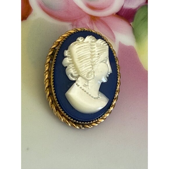 Vintage 50's 12K GF Blue Glass Pearl Shell Cameo Brooch Pendant - Picture 3 of 7